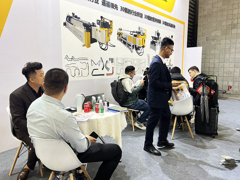 Jiangsu Telhoo Machinery Manufacturing Co., Ltd. appeared at the 13th China CNC Machine Tool Exhibition to showcase innovative pipe bending machine technology